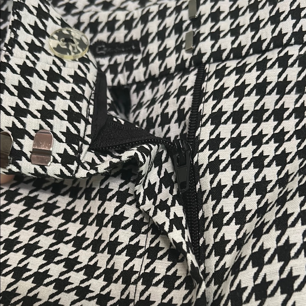 Jones New York Black and White Houndstooth Straight Leg Pants - Picture 6 of 12